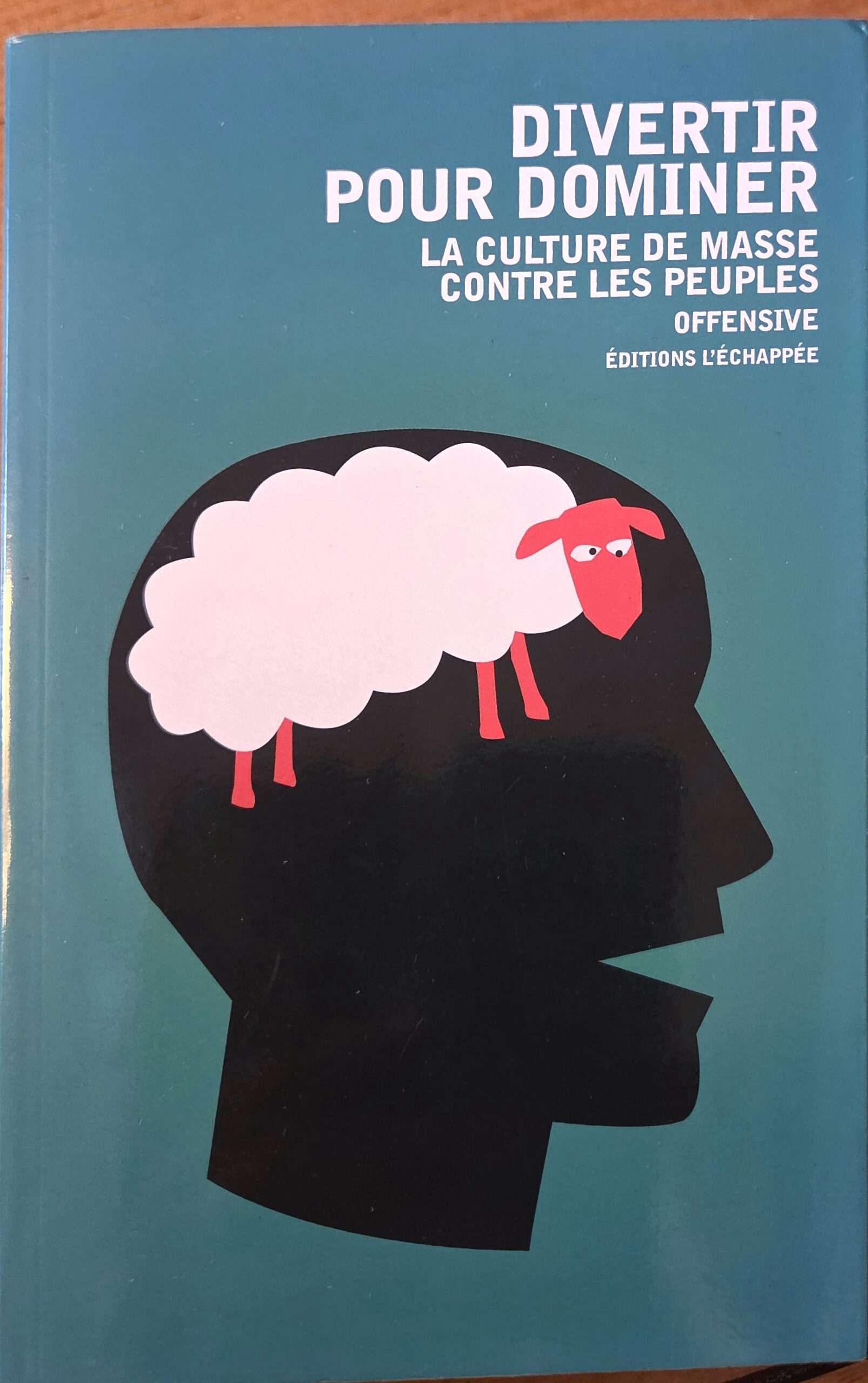 Divertire pour dominer : La culture de masse contre les peuples