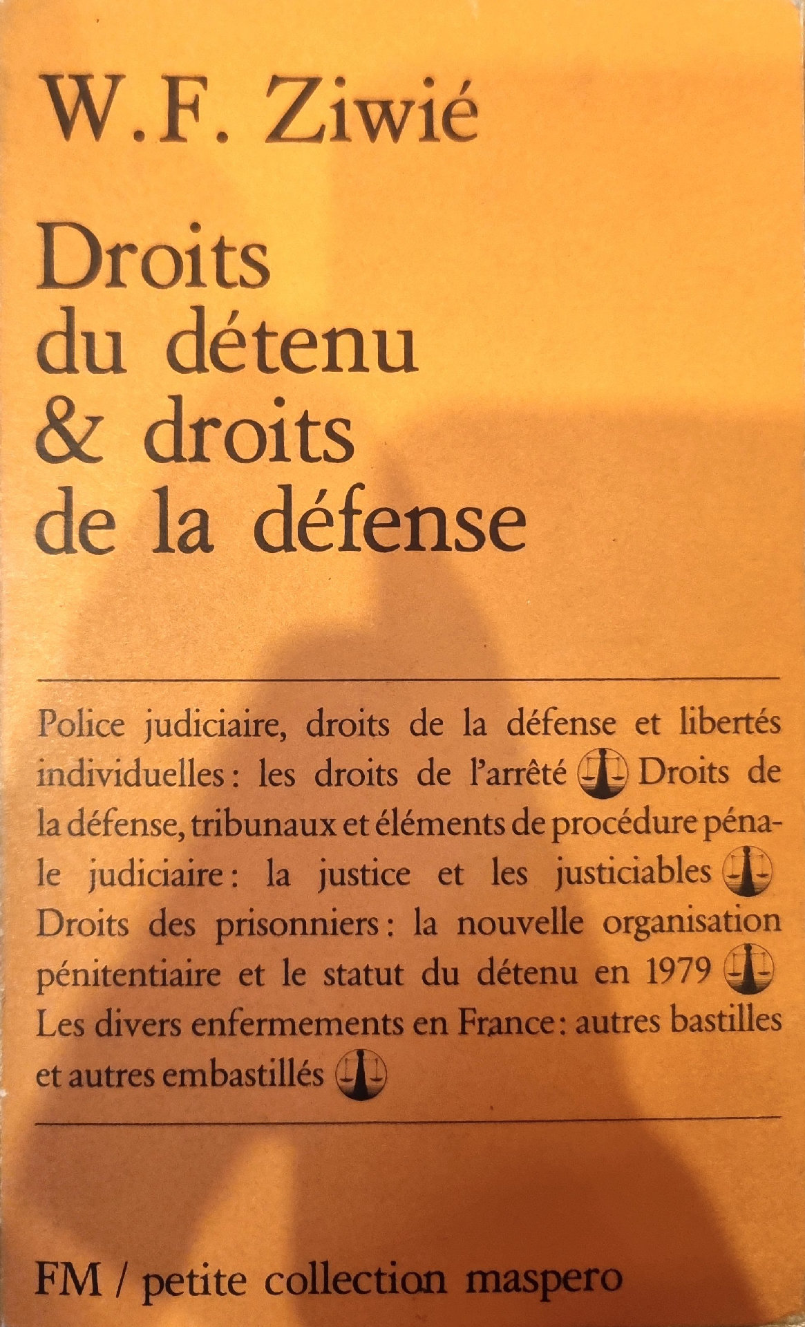 Droits du détenu & droits de la défense